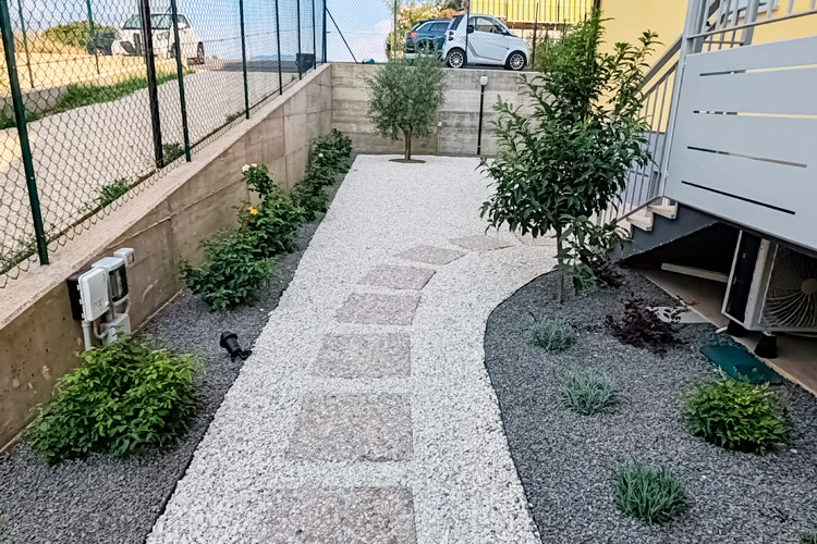 Giardino con ghiaia